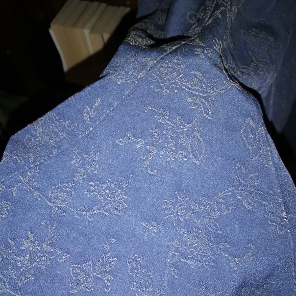 Strappy mini-dress with floral gold detail - Picture 2 of 2